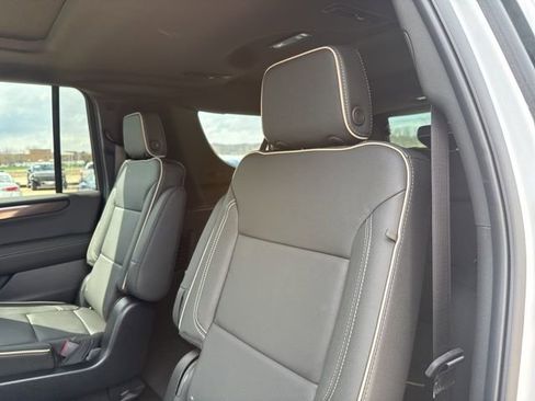 New 2026 GMC Yukon XL Elevation AWD/4WD image 39