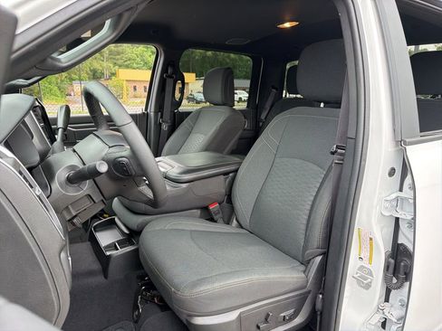 Used 2025 RAM 2500 Big Horn AWD/4WD image 19