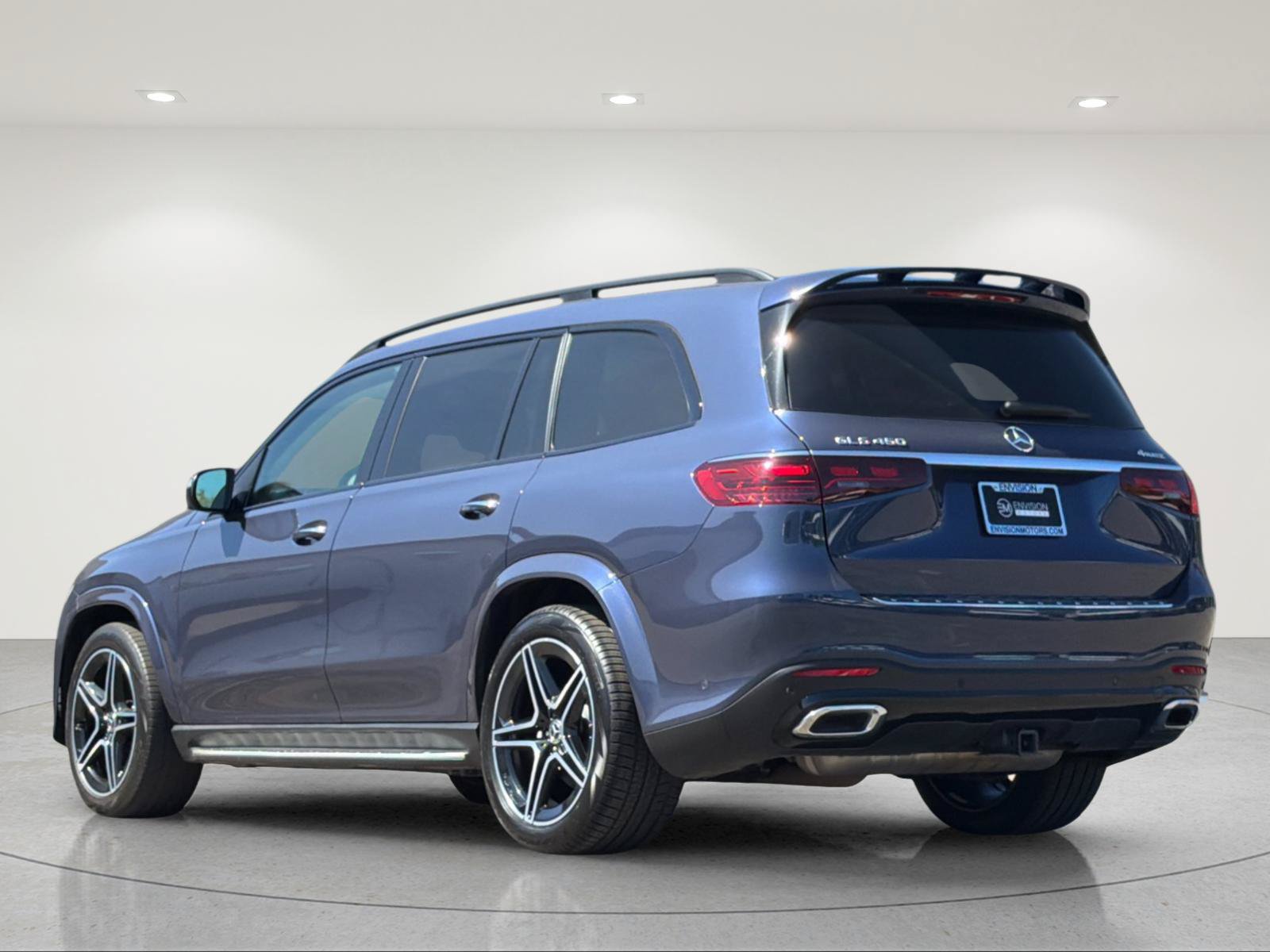 Used 2024 Mercedes-Benz GLS 450 4MATIC image 3