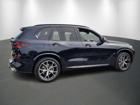Used 2026 BMW X5 sDrive40i w/ M Sport Package image 7