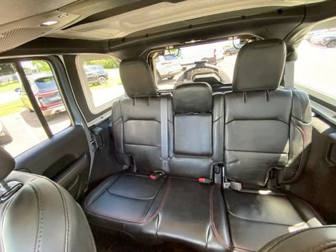 Used 2026 Jeep Wrangler Unlimited Rubicon AWD/4WD image 15