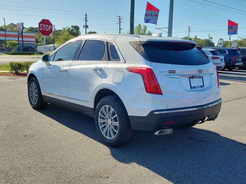 Used 2018 Cadillac XT5 Luxury w/ Driver Awareness Package FWD image 4
