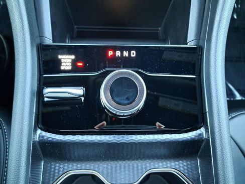 New 2025 Jeep Grand Cherokee Limited w/ MOPAR Finishing Package AWD/4WD image 29