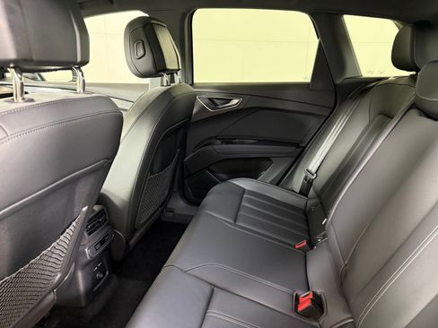 Used 2024 Audi Q4 e-tron Premium Plus w/ Premium Plus image 22