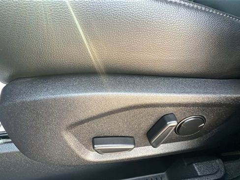 Certified 2024 Ford Edge Titanium image 8