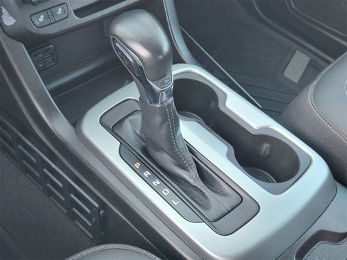 Used 2022 Chevrolet Colorado ZR2 image 19