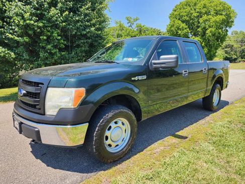 Used 2013 Ford F150 XL w/ Mid Equipment Group AWD/4WD image 2
