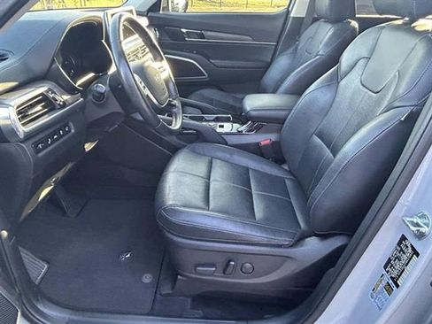 Used 2022 Kia Telluride EX w/ EX Premium Package image 10