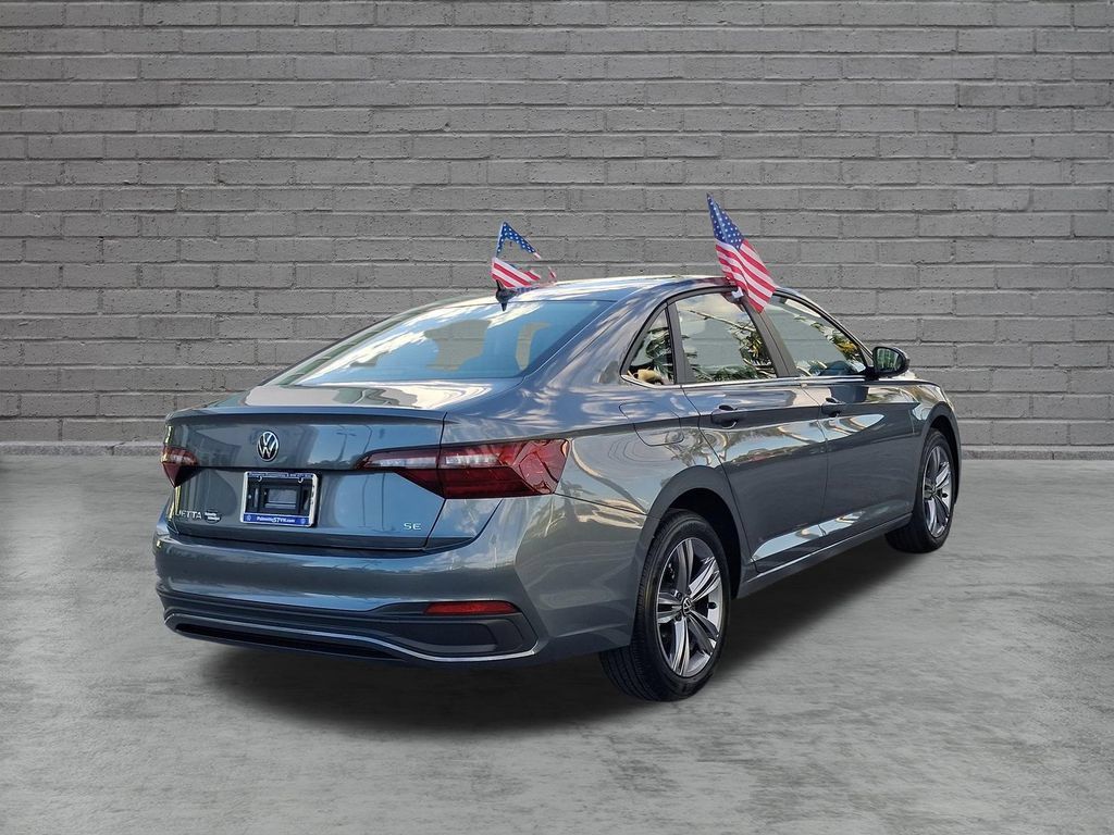 Used 2023 Volkswagen Jetta SE w/ Panoramic Sunroof Package FWD image 12