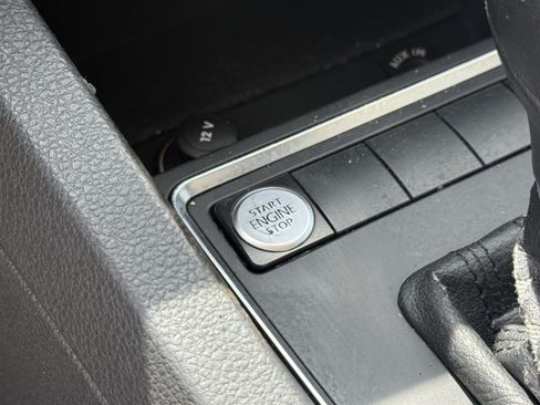 Used 2015 Volkswagen Jetta SE FWD image 24
