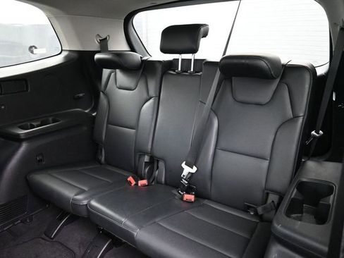 Used 2025 Kia Telluride S FWD image 6