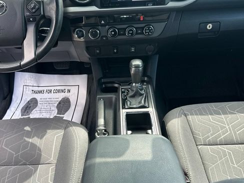 Used 2016 Toyota Tacoma TRD Sport w/ Towing Package AWD/4WD image 7