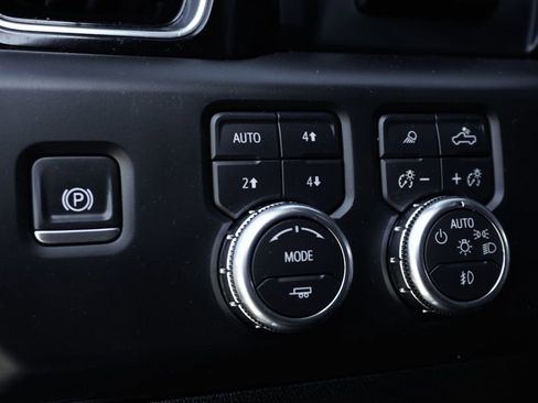 Used 2024 GMC Sierra 3500 Denali w/ Denali Reserve Package image 22