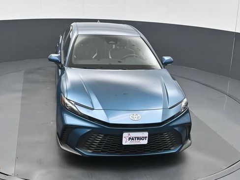Used 2025 Toyota Camry SE FWD image 43