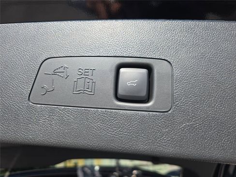 New 2026 Lincoln Corsair Reserve image 23