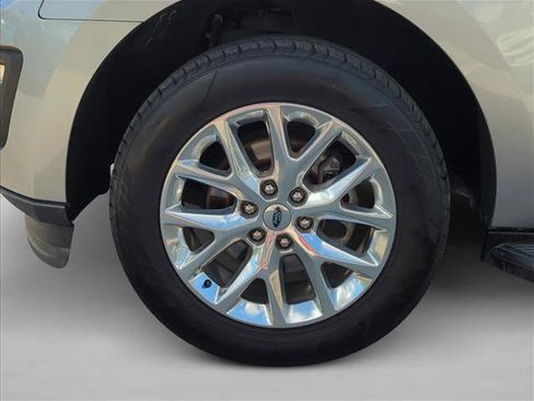 Used 2020 Ford Expedition XLT w/ Equipment Group 201A image 9