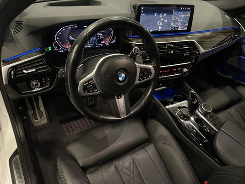 Used 2022 BMW 530i xDrive w/ M Sport Package AWD/4WD image 13