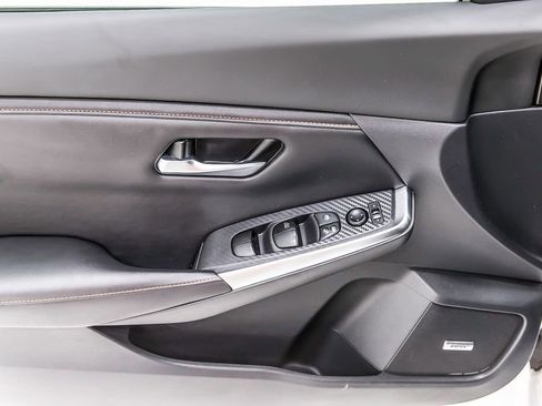 Used 2021 Nissan Sentra SR w/ SR Premium Package FWD image 23