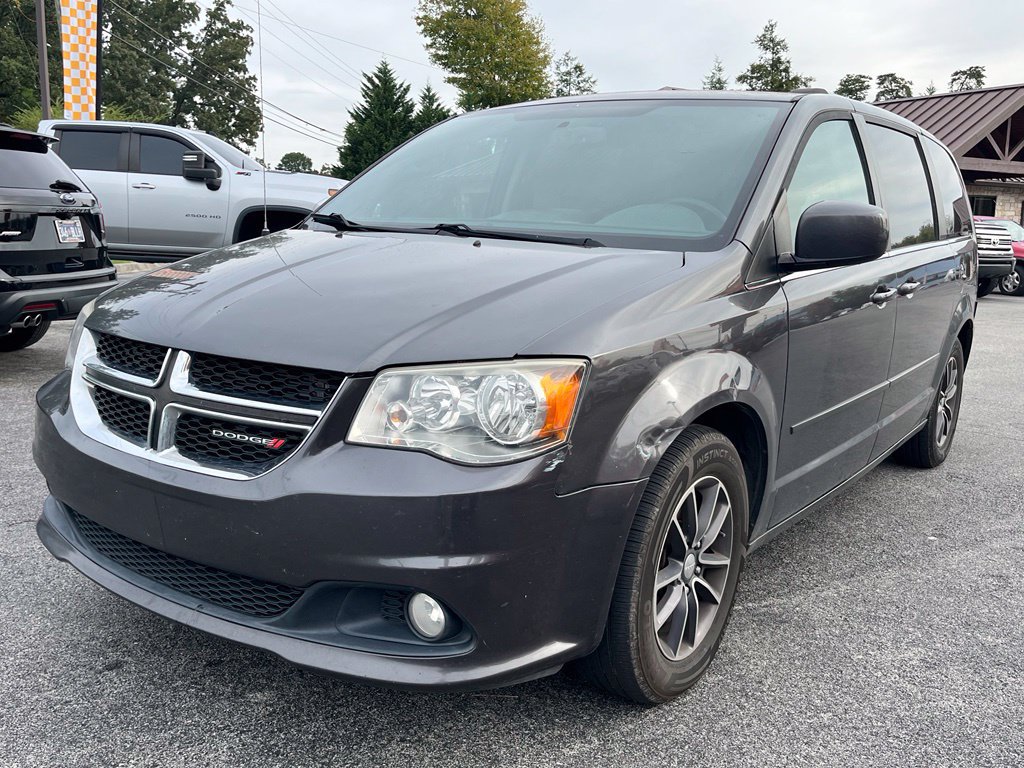 Used 2017 Dodge Grand Caravan SXT FWD image 4
