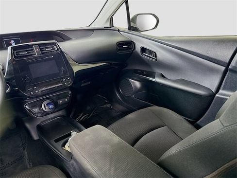 Certified 2019 Toyota Prius LE w/ Preferred Accessory Package image 21