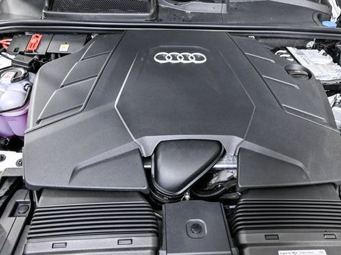 New 2025 Audi Q8 Premium image 36