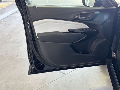 Used 2025 Chevrolet Trax LT image 20