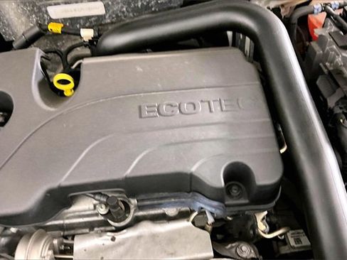 Used 2023 GMC Terrain SLE image 31