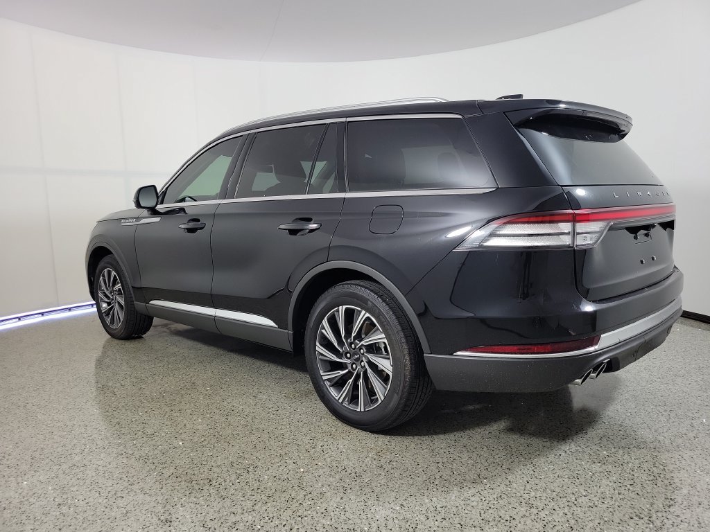 New 2026 Lincoln Aviator AWD image 3