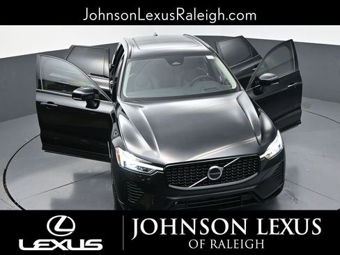 Used 2025 Volvo XC60 T8 Ultra w/ Climate Package image 34