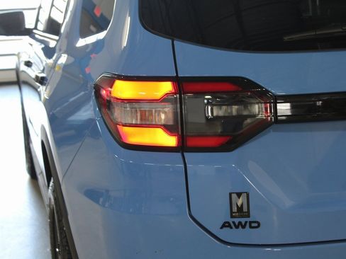 Used 2025 Honda Pilot TrailSport image 44