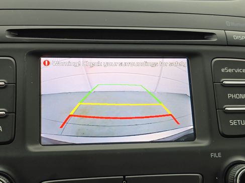 Used 2014 Kia Sorento LX image 21