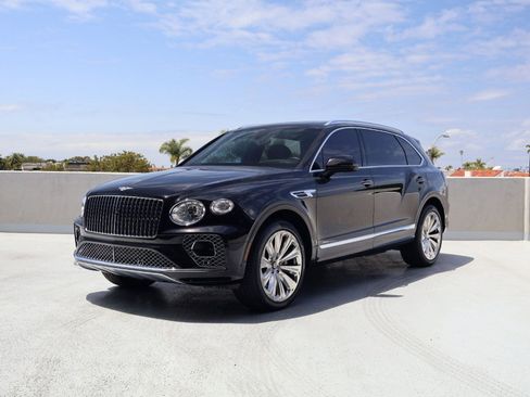 Certified 2023 Bentley Bentayga Extended Wheelbase AWD/4WD image 8