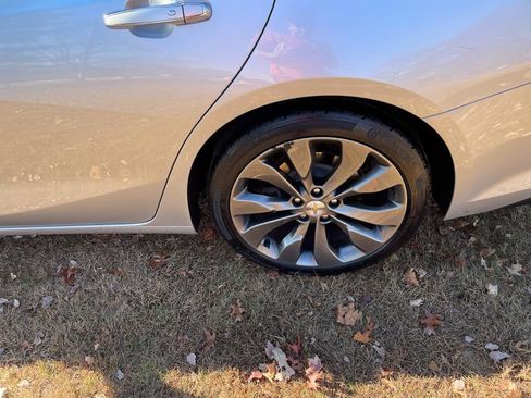 Used 2017 Chevrolet Malibu Premier w/ Premier Sun and Wheel Package image 26