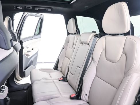 Certified 2025 Volvo XC90 T8 Ultra AWD/4WD image 23