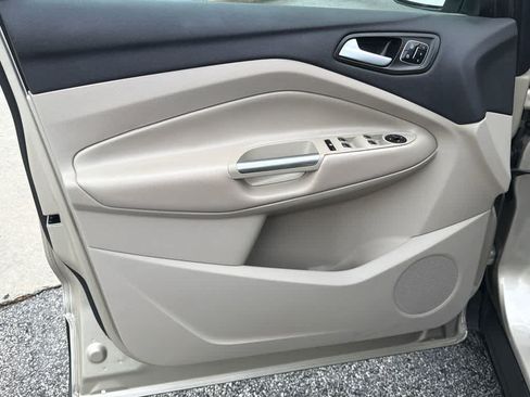 Certified 2018 Ford Escape Titanium w/ Ford Safe & Smart Package FWD image 11