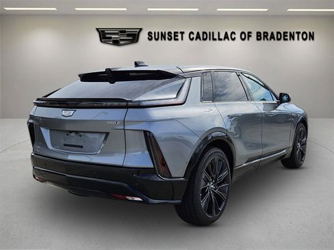New 2025 Cadillac Lyriq Sport RWD image 7