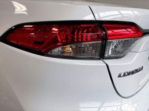 Certified 2025 Toyota Corolla LE FWD image 33