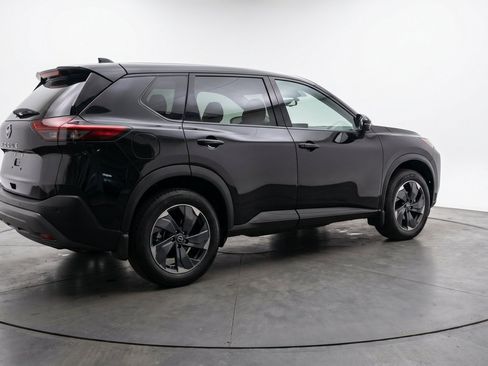 Used 2025 Nissan Rogue SV AWD/4WD image 9