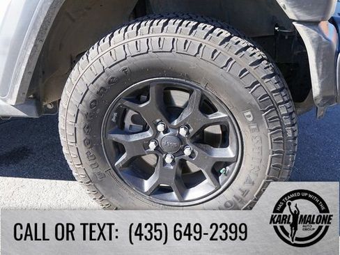 Used 2020 Jeep Wrangler Unlimited Willys image 9