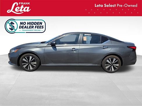 Used 2022 Nissan Altima 2.5 SV w/ SV Premium Package FWD image 3