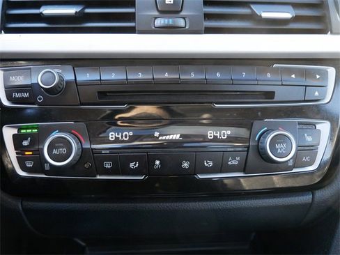 Used 2018 BMW 320i xDrive 320i xDrive w/ Convenience Package image 16