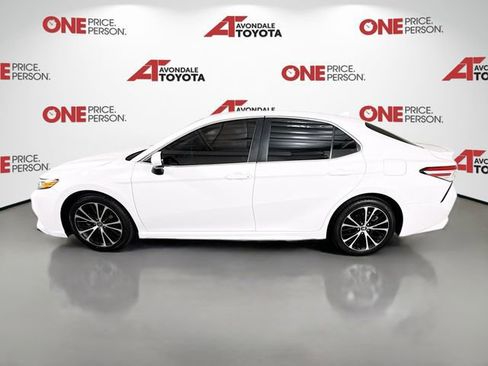 Certified 2020 Toyota Camry SE FWD image 4