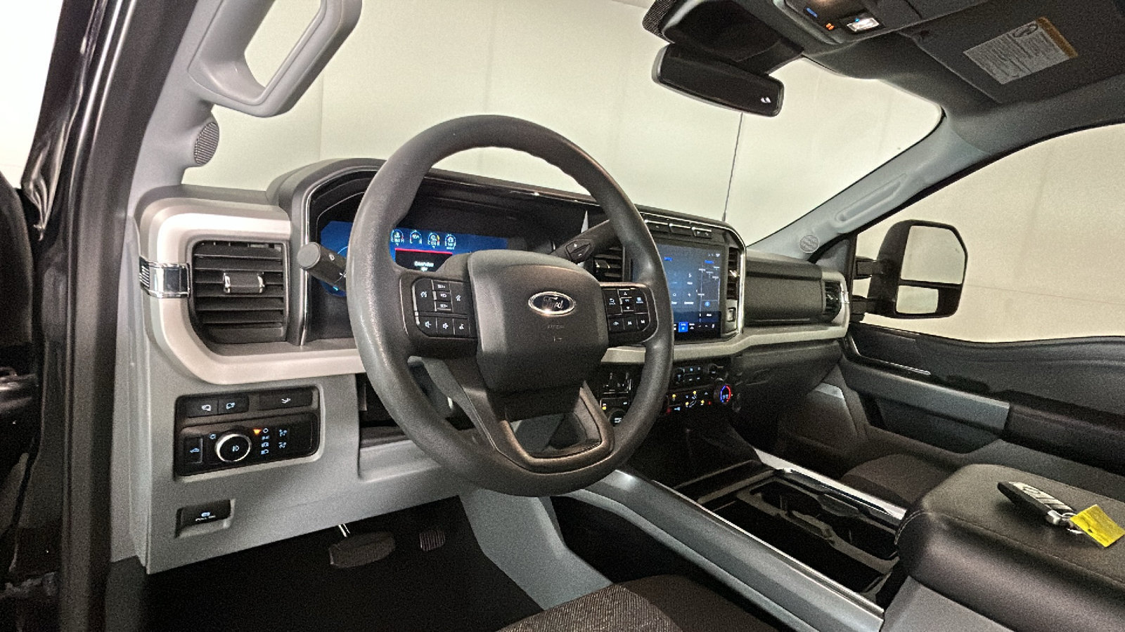 Used 2024 Ford F250 XLT w/ XLT Premium Package AWD/4WD image 17