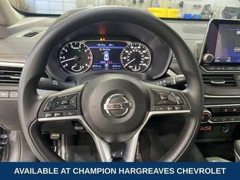 Used 2024 Nissan Altima 2.5 SV image 15