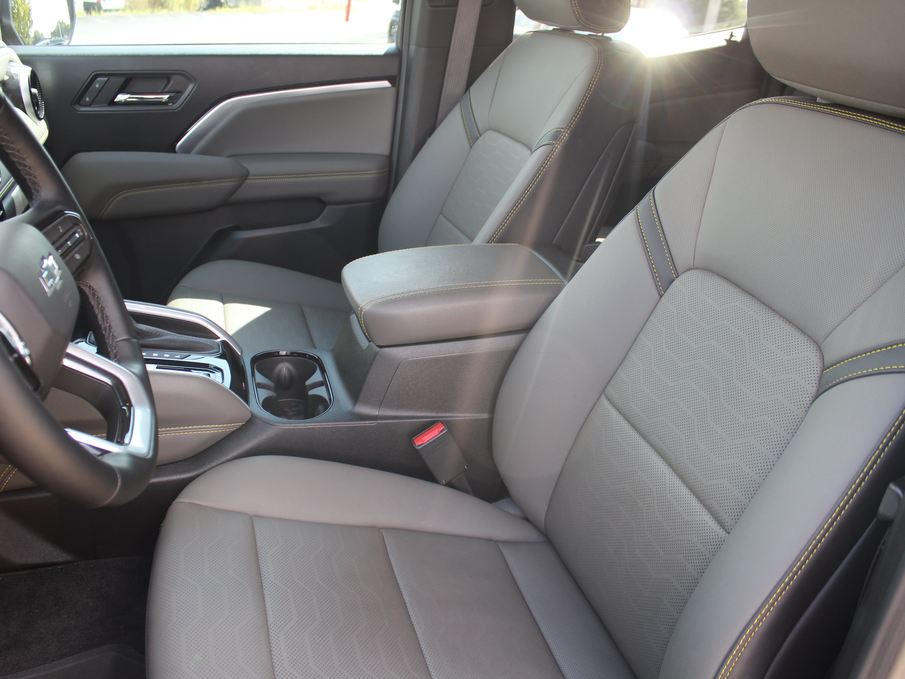 Certified 2026 Chevrolet Colorado ZR2 AWD/4WD image 14