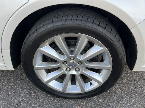 Used 2011 Ford Flex Limited w/ Rapid Spec Order Code image 20