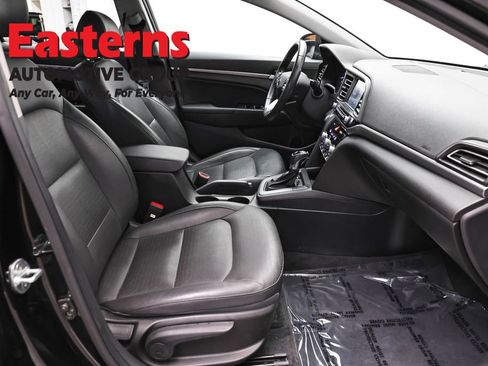 Used 2020 Hyundai Elantra Limited w/ Winter Weather Package FWD image 27
