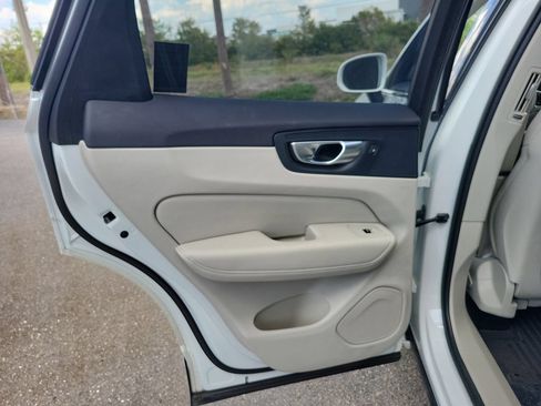 Used 2023 Volvo XC60 B5 Ultimate w/ Climate Package AWD/4WD image 14