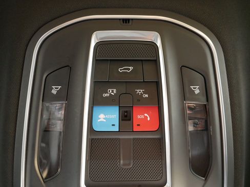 Used 2022 Jeep Wagoneer Series II image 33