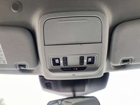 Used 2023 Ford Explorer XLT w/ Equipment Group 202A image 38